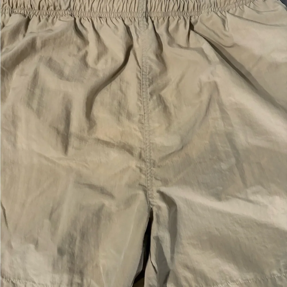 Consensus men’s tan